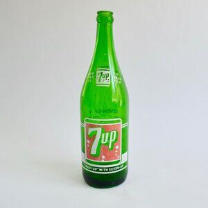 Vintage 7up Glass Bottle 28 Fluid Ounces Green "Fresh Up" 7 Up Soda Pop
